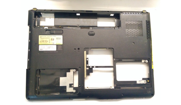 Нижня частина корпуса для ноутбука   HP Pavilion dv9500, dv9623cq, 17.0", 451072-001, Б/В. Всі кріплення цілі.Без пошкоджень