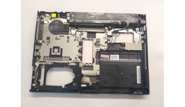 Нижняя часть корпуса для ноутбука HP nc6400, 14 1 ", 418881-001, Б / У. Все крепления целые. Без повреждений. - 305221