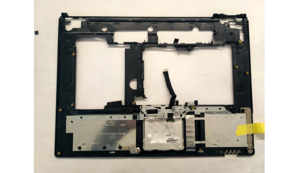 Средняя часть корпуса для ноутбука HP Compaq NX8220, 15 4 ", 6070B0025301, Б / У. Крепление все цели. Без повреждений - 305290