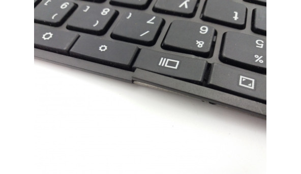 Клавиатура для ноутбука Lenovo Thinkpad Yoga 11e Б/У, Отсутствует одна клавиша, есть трещина, деформирована.