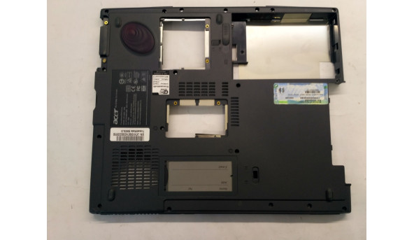 Нижня частина корпуса для ноутбука    Acer TravelMate 6000, 6003LCI, 15.0", Б/В. Всі кріплення цілі.Є пошодження на решітці