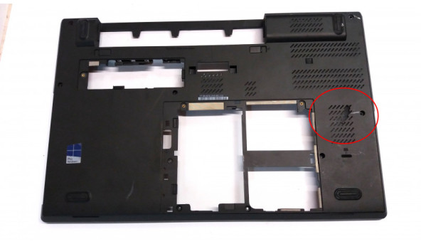 Нижня частина корпуса для ноутбука Lenovo ThinkPad T540p, 60.4L004.023, 15.6", Б/В. Всі кріплення цілі. Має пошкодження (фото)