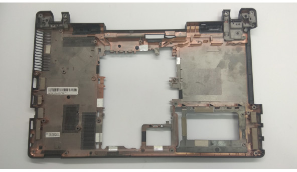 Нижняя часть корпуса для ноутбука Acer Aspire 5625, ZR8C, 15 6 ", 36ZR7BATN501, Б / У. Все крепления целые. Сломанная решетка радиатора (фото). - 305424