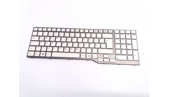 Клавиатура для ноутбука Fujistu Siemens Amilo Pro V3515, в хорошем состоянии без повреждений, рабочая клавиатура, присутствуют не оригинале клавиши.