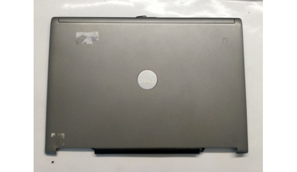 Кришка матриці корпуса для ноутбука Dell Latitude D630, 14.1", Б/В. Всі кріплення цілі.Без пошкоджень, є подряпини.