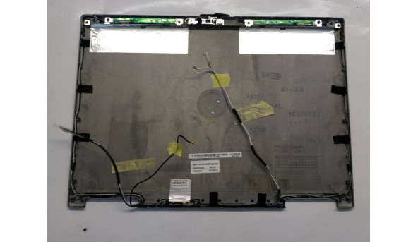 Кришка матриці корпуса для ноутбука Dell Latitude D630, 14.1", Б/В. Всі кріплення цілі.Без пошкоджень, є сліди від клейкої стрічки(фото) - 305572