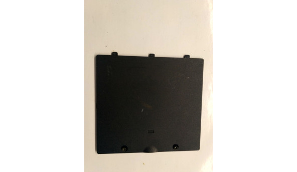 Сервисная крышка для ноутбука Fujitsu Amilo M7400, MS2137, 60 42D06. 001, Б / У. Без повреждений. Имеет царапины.