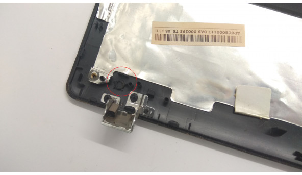 Крышка матрицы корпуса для ноутбука Packard Bell EasyNote TM81, NEW95, 15 6 ", AP0CB000117, Б / У. Сломанное одно крепление (фото), и есть скол (фото). - 305608
