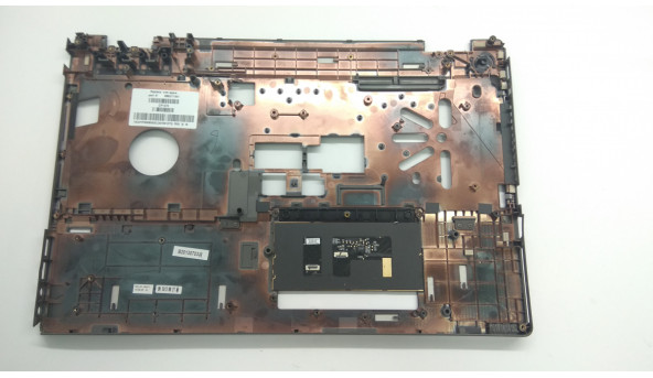 Середня частина корпуса для ноутбука HP ProBook 6570b, 15.6", 686317-001, Б/В. Є пошкодження у вигляді зламаних кутів та кріплень (фото), та роз 'єма VGA (фото), та відсутні кнопки тач паду. - 305610