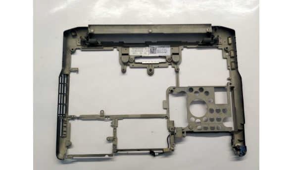 Нижняя часть корпуса для ноутбука Dell Latitude E6220, 12 5 ", Б / У. Все крепления целые. Без повреждений - 305642