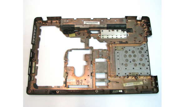 Нижняя часть корпуса для ноутбука Lenovo Z560 AP0E4000210 Б/У - 305649
