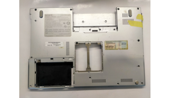 Нижня частина корпуса для ноутбука Sony PCG-392L, 15.0", Б/В. Всі кріплення цілі.Без пошкоджень.