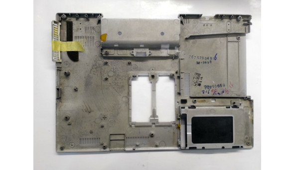 Нижня частина корпуса для ноутбука Sony PCG-392L, 15.0", Б/В. Всі кріплення цілі.Без пошкоджень. - 305676