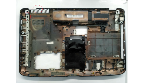Нижня частина корпуса для ноутбука Acer Aspire 5740, 5340, 15.6", WIS604GD10001, Б/В. Зламане кріплення та решітка(фото) - 305689