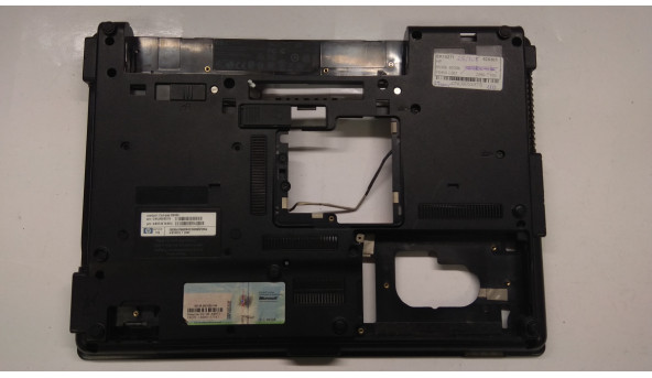 Нижня частина корпуса для ноутбука HP Compaq 6530b, 14.1" 6070B0256201, Б/В.Всі кріплення цілі.Без пошкоджень.