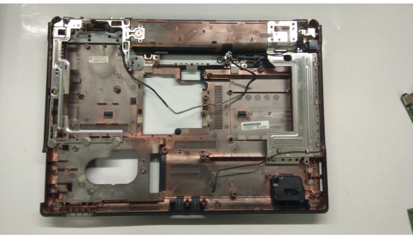 Нижняя часть корпуса для ноутбука HP Compaq 6530b, 14 1 "6070B0256201, Б / У. Все крепления целые. Без повреждений. - 305817