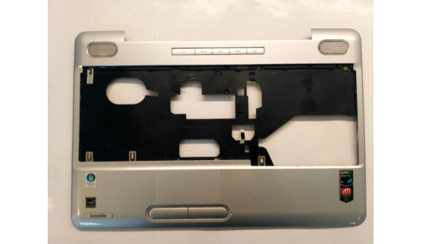 Середня частина корпуса для ноутбука Toshiba Satellite L500D, 15.6", V000180190, Б/В. Пошкоджені кріплення(фото)