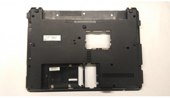 Нижня частина корпуса для ноутбука HP Compaq 6730S, 6735s, 15.4",  6070B00251701 Б/В. Всі кріплення цілі, без пошкоджень.