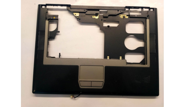Середня частина корпуса для ноутбука Dell Latitude D531, 15.0", CN-MN355, Б/В. Всі кріплення цілі. Відсутня верхня частина.