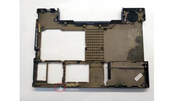 Нижня частина корпуса для ноутбука Fujitsu Amilo L7310W, 15.4", 3408022800018, Б/В. Всі кріплення цілі.Є пошкодження(фото) - 306119