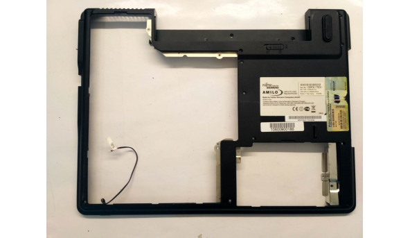 Нижня частина корпуса для ноутбука Fujitsu Amilo Pi 1536, 15.4", Б/В. Всі кріплення цілі.Без пошкоджень.