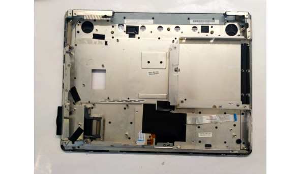Середня частина корпуса для ноутбука Fujitsu Amilo Pi 1536, 15.4", Б/В. Кріплення всі цілі. Є подряпини. - 306141