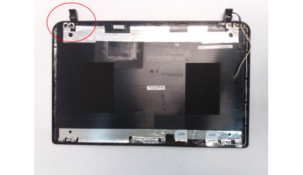 Кришка матриці корпуса для ноутбука Toshiba Satellite C50-B-1C9, 15.6", AP15H000100, Б/В. Є зламані кріплення (фото) - 306167