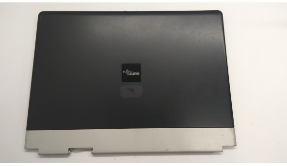 Кришка матриці корпуса для ноутбука Fujitsu Amilo Pro V2035, 15.4", 80-41181-00, Б/В. Є зламані кріплення (фото) та зламані кути (фото).