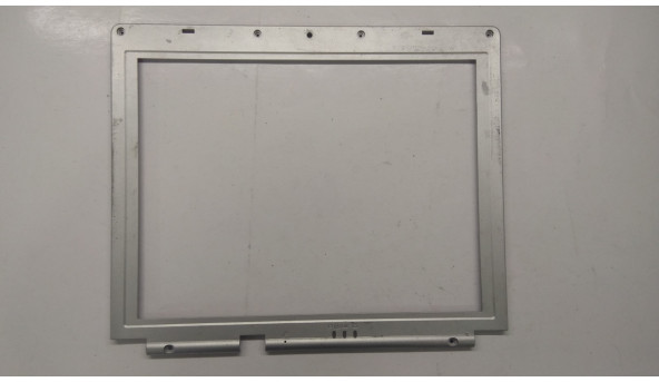 Рамка матрицы корпуса для ноутбука Clevo Notebook D400E, 15 ", 39-D4001-01X, Б / У. В хорошем состоянии, без повреждений.