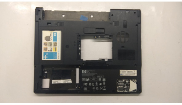 Нижня частина корпуса для ноутбука HP Compaq NX6310, NX6000 , 14", 6070B0082501, Б/В. Зламане кріплення(фото) ,зламаний вхід роз'єму WLAN(фото)