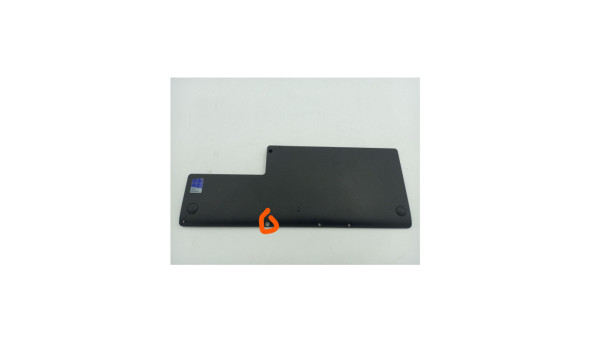 Сервисная крышка Fujitsu Lifebook A556 поврежден одно крепление