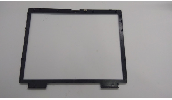 Рамка матрицы корпуса для ноутбука Dell Inspiron 8200, 15. 1 ", Б / У. Все крепления целые. Без повреждений. - 306333