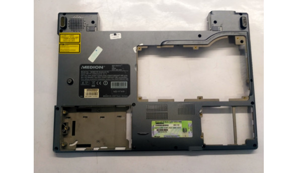 Нижня частина корпуса для ноутбука Medion MD 97400, 15.4", 340808300001, Б/В. Є пошкоджене кріплення(фото)