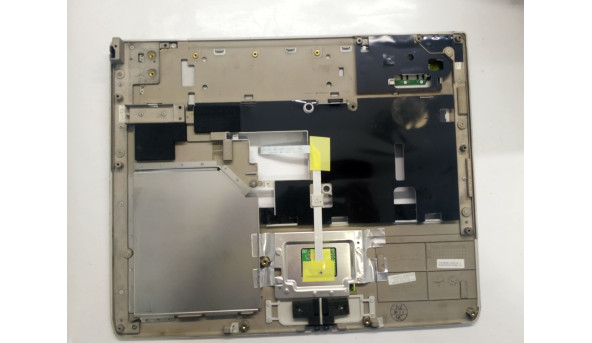 Средняя часть корпуса для ноутбука Toshiba L10-236, 15 0 ", 35EW3TA0007, Б / У. Крепление все цели. Есть царапины - 306483