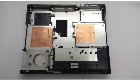Нижняя часть корпуса для ноутбука Acer Aspire 1350, ZP1, 14 1 ", EAZP1002019, Б / У. Все крепления целые. Без повреждений. - 306529