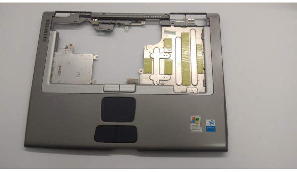 Середня частина корпуса для ноутбука Dell Latitude D800, 15.4", AMDQ002100L, Б/В. Всі кріплення цілі.Без пошкоджень. Відсутня верхня панель.