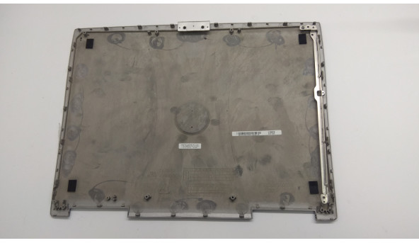 Кришка матриці корпуса для ноутбука Dell Latitude D800, 15.4", ECDQ101G00L, Б/В. Всі кріплення цілі.Без пошкоджень. Сліди від клейкої стрічки. - 306568