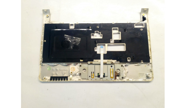 Середня частина корпуса для ноутбука Gigabyte M1005, 10.1", Б/В. Кріплення всі цілі. Є сліди залиття та подряпини - 306574