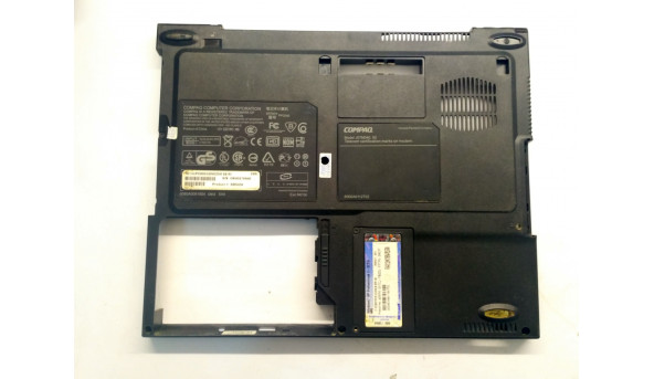 Нижня частина корпуса для ноутбука HP Compaq Evo N610c,  j07m040, 14.1", Б/В. Всі кріплення цілі.Без пошкоджень