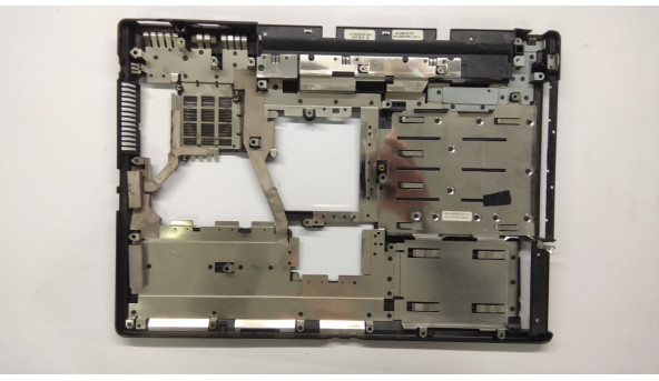 Нижня частина корпуса для ноутбука Fujitsu Amilo Li1718, 15.4", 60.4B915.001, Б/В. Всі кріплення цілі, без пошкоджень. - 306600
