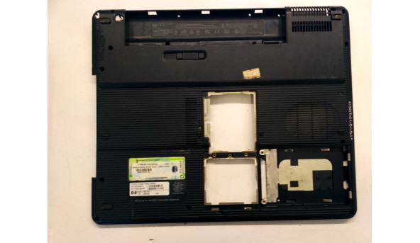 Нижня частина корпуса для ноутбука Compaq Presario M2000, 15.0", 382399-001, Б/В. Є тріщина на решітці, відсутні кріплення(фото)