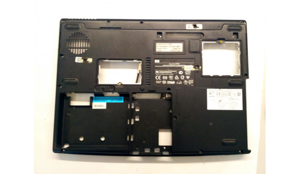Нижня частина корпуса для ноутбука Compaq Presario X1000, 336960-001, 15.4", Б/В. Всі кріплення цілі.Є пошкодження(фото)