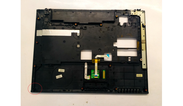 Середня частина корпуса для ноутбука Samsung NP-R60S, 15.4", Б/В. Пошкоджене кріплення та відсутня верхня частина(фото) - 306637