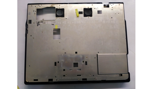 Нижня частина корпуса для ноутбука Asus A4000, 15.4", 13-N9X4AP032, Б/В. Всі кріплення цілі.Без пошкоджень