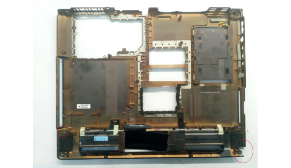 Нижня частина корпуса для ноутбука Asus A6000, 15.4", Б/В. Є тріщина та пошкоджені кріплення(фото). - 306747