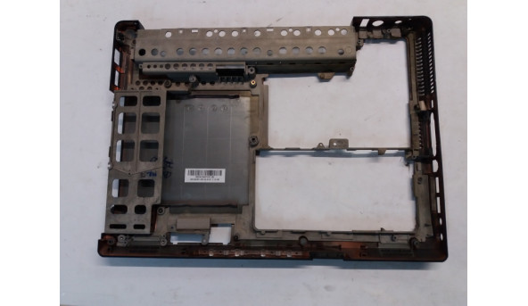 Нижняя часть корпуса для ноутбука Fujitsu Amilo A1640, 15 4 ", 83-UH6021, Б / У. Есть поврежденные крепления (фото)