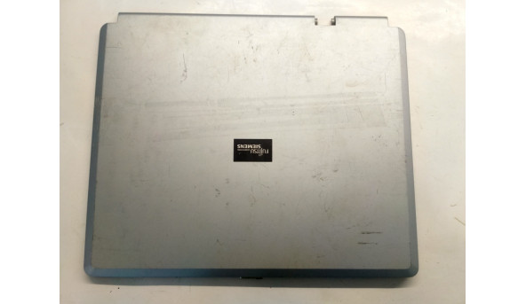 Кришка матриці корпуса для ноутбука Fujitsu Amilo L7300, 15.0", Б/В. Всі кріплення цілі.Є подряпини та сліди від клейкої стрічки