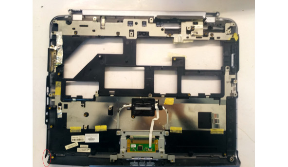 Середня частина корпуса для ноутбука HP Pavilion zv5000, 15.0", 350854-001, Б/В. Кріплення всі цілі. Є пошкодження на куті та подряпини(фото) - 306842