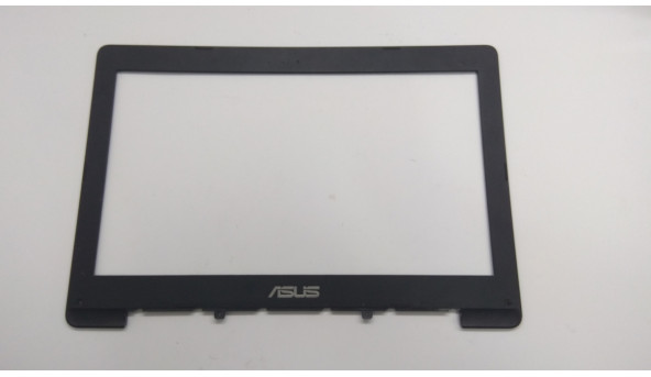 Рамка матриці корпуса для ноутбука Asus F453M, 14.0", EAXK1002010, Б/В. Всі кріплення цілі.Без пошкоджень.
