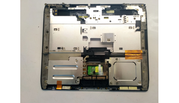 Середня частина корпуса для ноутбука HP Pavilion ze4200, 14.1", EAKT1007014, Б/В. Кріплення всі цілі. Без пошкоджень - 306880